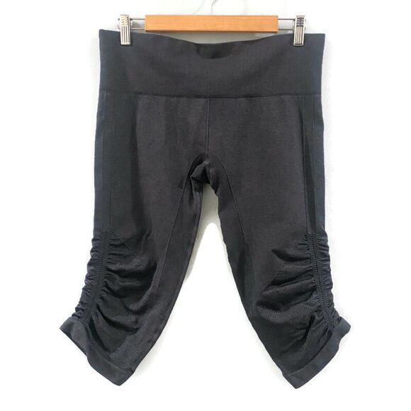 Lululemon In The Flow Crop II - Picture 7 of 11